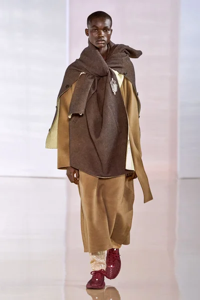 Look 24